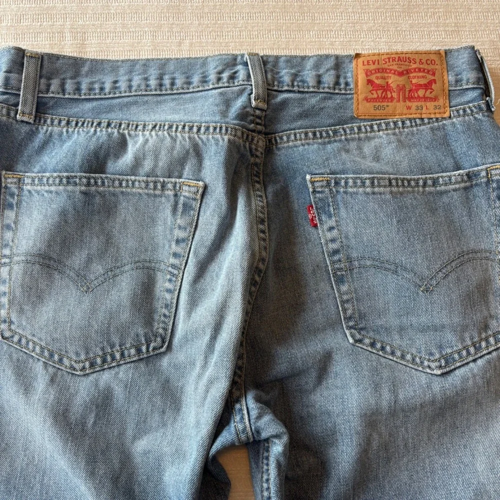 Levi Strauss‎ Men Light Wash Blue Straight Leg Denim Jeans 33x32